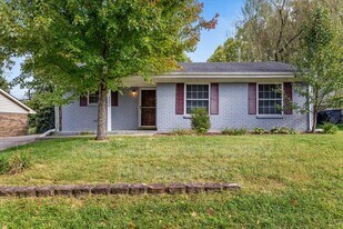 3340 Featherston Dr in Lexington, KY - Building Photo