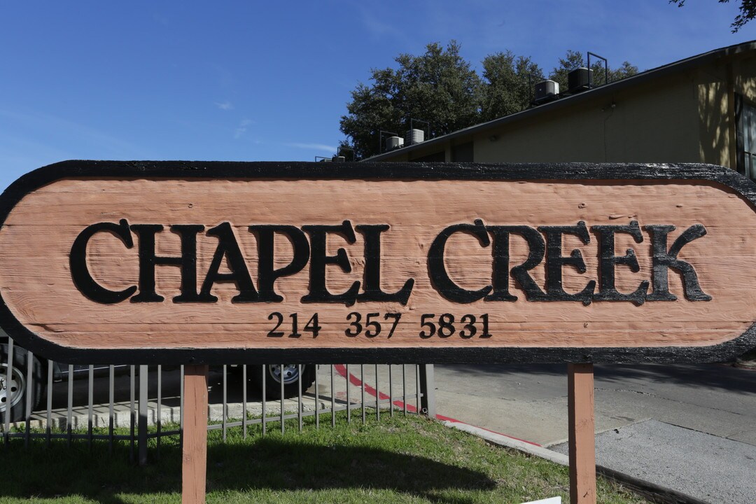 Chapel Creek Apartments in Dallas, TX - Building Photo