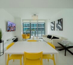 1300 S Miami Ave, Unit 1507 in Miami, FL - Building Photo - Building Photo