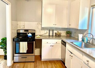 1114 Stannage Ave, Unit 1114 in Albany, CA - Building Photo - Building Photo