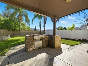 26536 Brant Way in Santa Clarita, CA - Building Photo - Building Photo