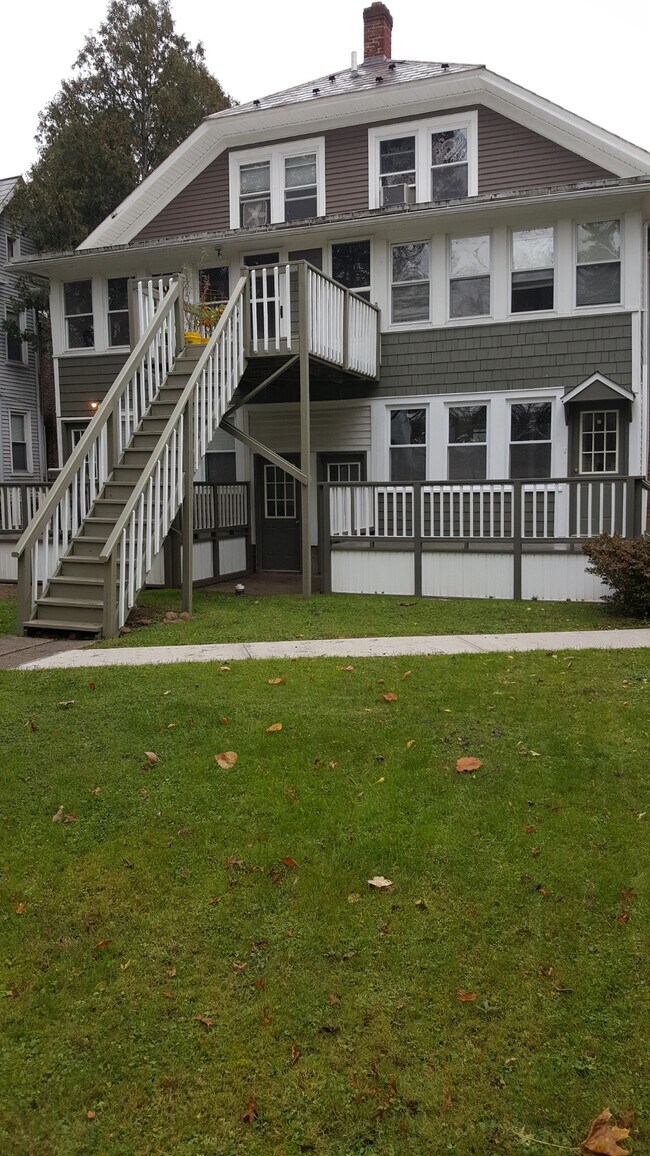 1171 W Main St Rentals in Stroudsburg, PA