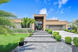 2215 NE 19th St in Fort Lauderdale, FL - Building Photo - Building Photo