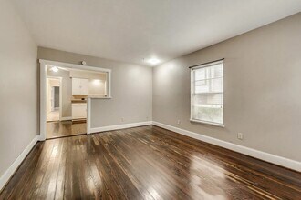 202 S Willomet Ave, Unit 2 in Dallas, TX - Building Photo - Building Photo