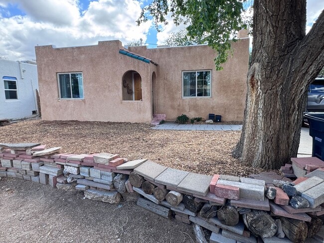 436 Carlisle Blvd NE in Albuquerque, NM - Building Photo - Building Photo