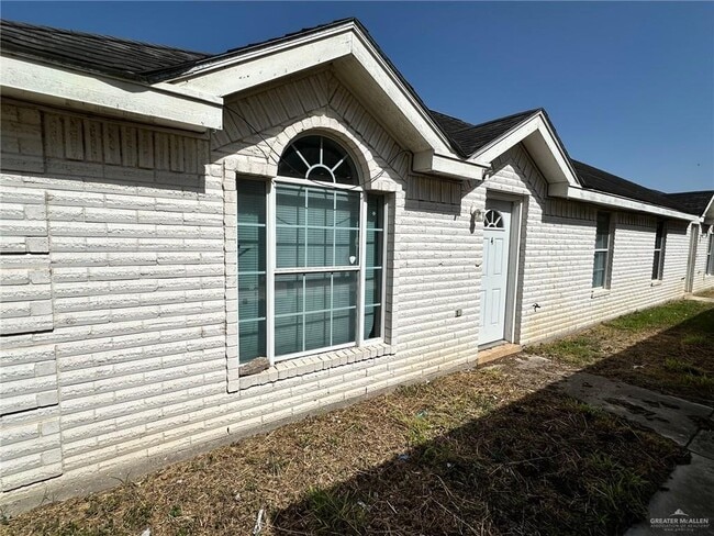 property at 613 La Mancha Dr
