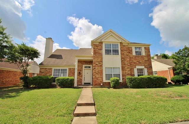 311 Pemberton Pl in Cedar Hill, TX - Foto de edificio