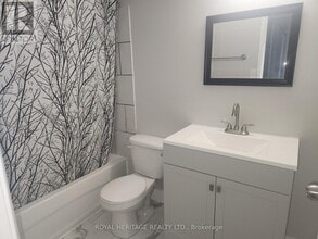 8800 Willoughby Dr in Niagara Falls, ON - Building Photo - Building Photo