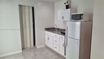 3001 NW 171st St in Miami Gardens, FL - Building Photo