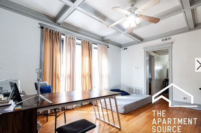 property at 908 W Belle Plaine Ave