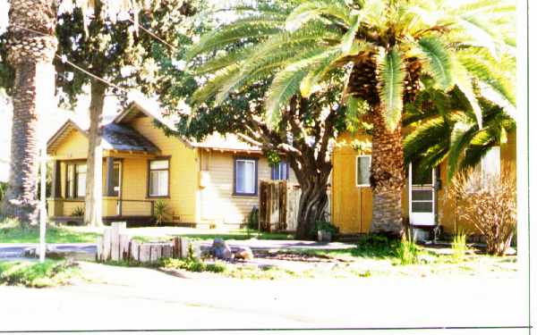 101-105 E 15th Ave in Escondido, CA - Building Photo - Building Photo