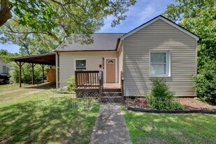 2 Clover St in Hampton, VA - Building Photo