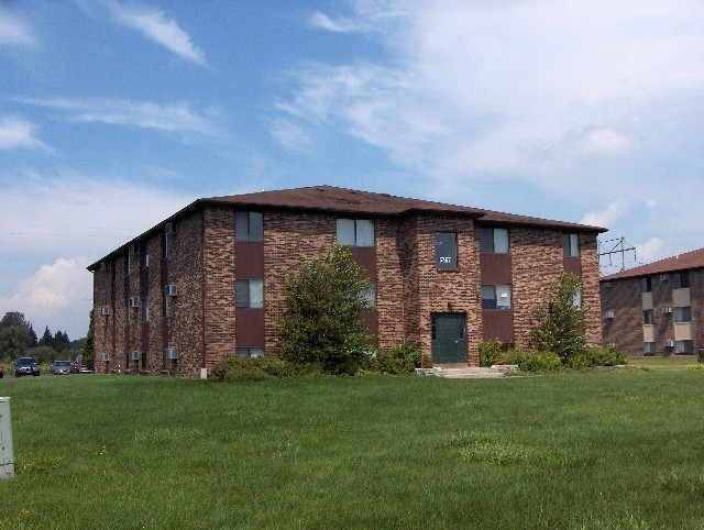 6367 Robinson Rd in Lockport, NY - Building Photo