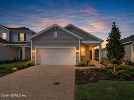 302 Lake Sinclair St in St. Augustine, FL - Building Photo