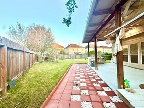 19302 Juniper Vale Cir in Houston, TX - Building Photo - Building Photo