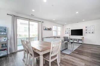 1911 Paseo Mandarina in Chula Vista, CA - Building Photo - Building Photo