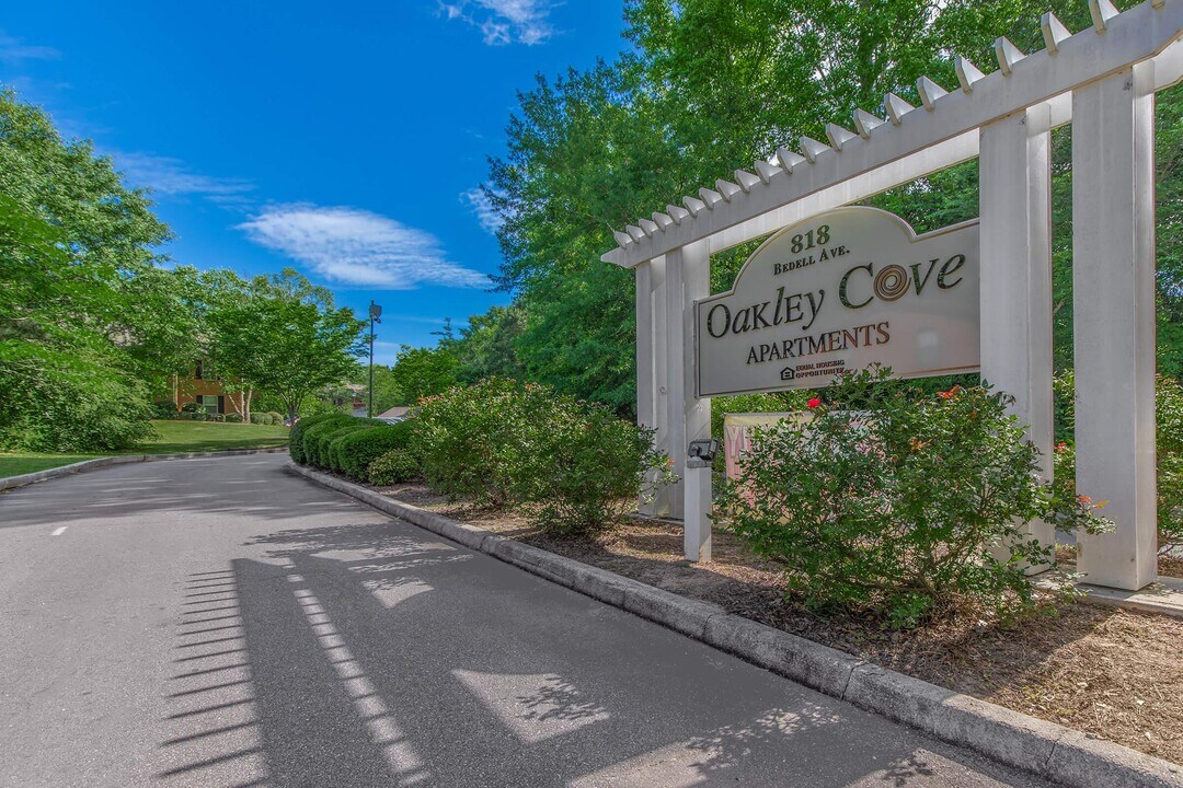Oakley Cove Apartments in Auburn, AL - Foto de edificio