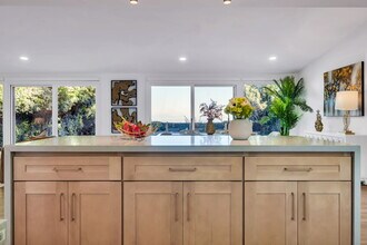 26700 Indian Peak Rd in Rancho Palos Verdes, CA - Building Photo - Building Photo