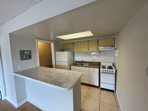 5101 Curry Ford Rd in Orlando, FL - Building Photo - Building Photo