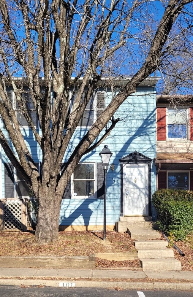 property at 5133 Redbud Rd