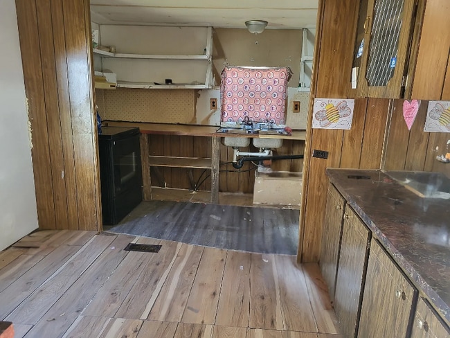 2175 E Main St in Petersburg, IN - Building Photo - Building Photo