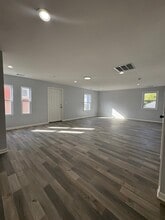 432 W 61st Pl in Chicago, IL - Building Photo - Building Photo