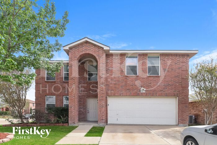3825 Foxhound Ln in Fort Worth, TX - Building Photo