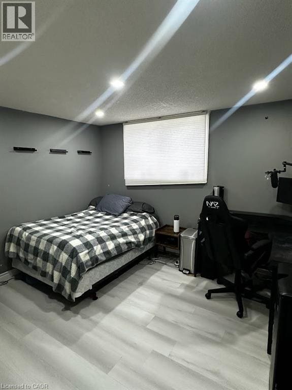 565 Greenfield Ave in Kitchener, ON - Building Photo - Building Photo