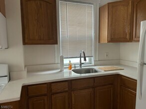374 Halsted St in East Orange, NJ - Building Photo - Building Photo