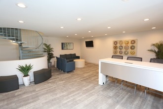 The Studios at Patchen - FREE Utilities in Lexington, KY - Building Photo - Interior Photo
