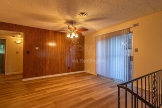 422 Felton Way in Stockton, CA - Building Photo - Building Photo