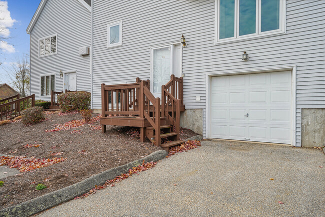 8 Eastbrook Heights-Unit -A in Mansfield, CT - Building Photo - Building Photo