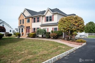 27 Samantha Dr in Monroe Township, NJ - Building Photo