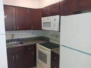 1341 NE 5th Terrace in Fort Lauderdale, FL - Building Photo - Building Photo