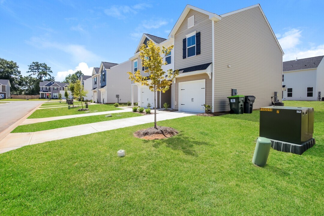 220 Satin Walnut Wy in Columbia, SC - Building Photo