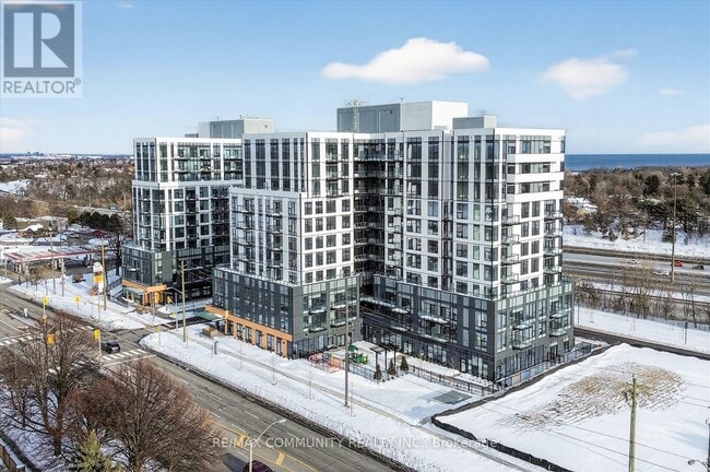 7437 Kingston Rd in Toronto, ON - Building Photo - Building Photo