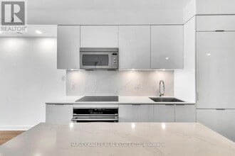 609 Avenue Rd in Toronto, ON - Building Photo - Building Photo