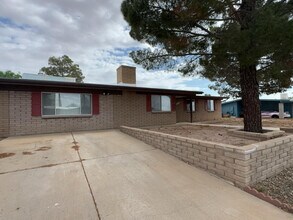 3733 Sparrow Dr in Sierra Vista, AZ - Building Photo - Building Photo