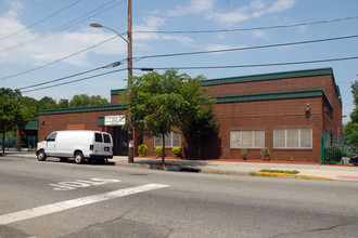 Christopher Hope Homes in Paterson, NJ - Foto de edificio - Building Photo