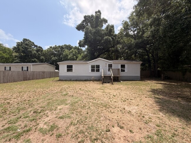 6525 Burdick St in Milton, FL - Building Photo - Building Photo