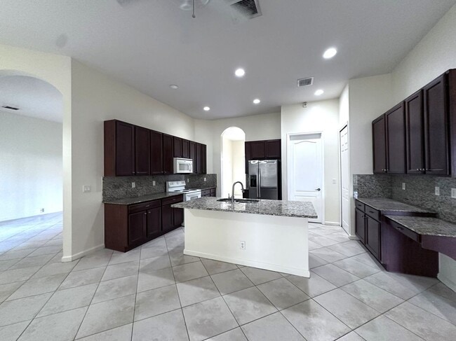 6025 NW Wolverine Rd in Port St. Lucie, FL - Building Photo - Building Photo