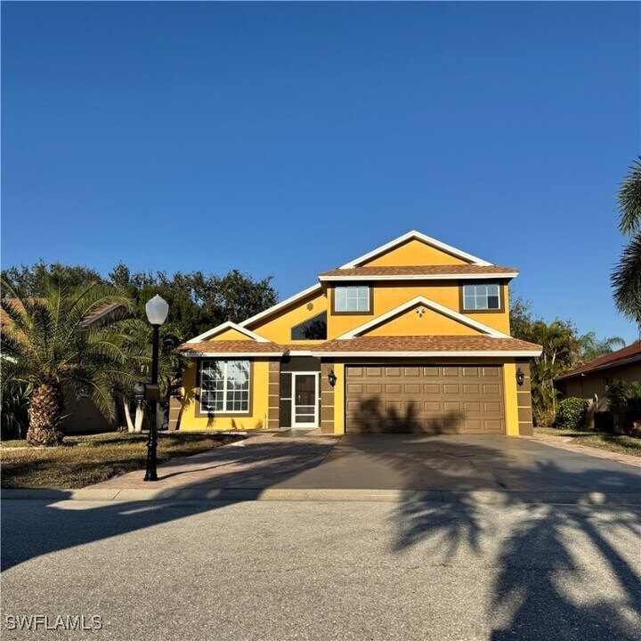 17771 Castle Harbor Dr in Ft. Myers, FL - Building Photo