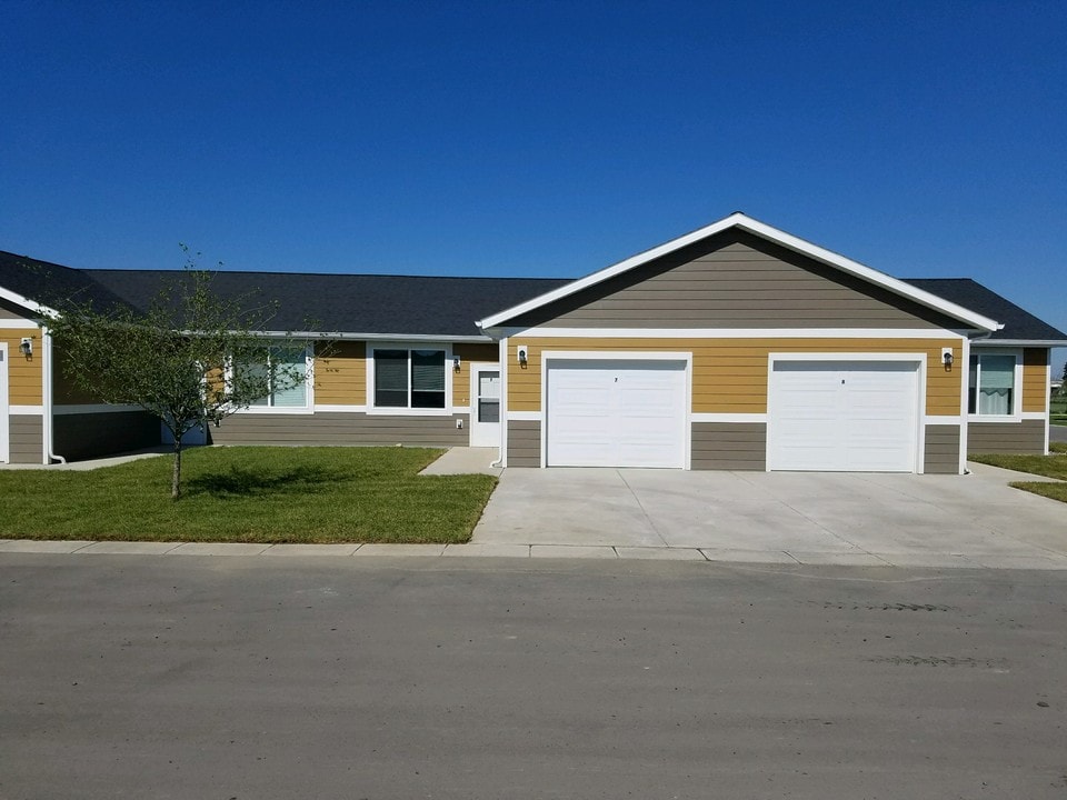 Grand Slam Patio Home Apartments in Billings, MT - Building Photo