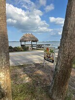 13795 S Indian River Dr, Unit North Side in Jensen Beach, FL - Building Photo