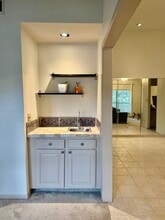 2001 Bering Dr, Unit 4A in Houston, TX - Foto de edificio - Building Photo