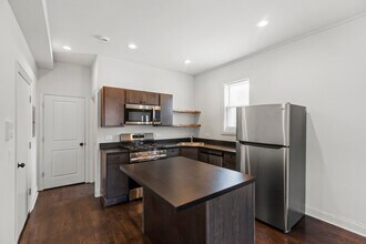 3123 N California Ave in Chicago, IL - Building Photo - Building Photo