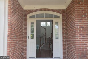 108 Setting Sun Ct in Stephenson, VA - Building Photo