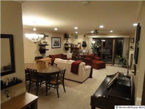 45 Liverpool Ct in Freehold Township, NJ - Building Photo - Building Photo