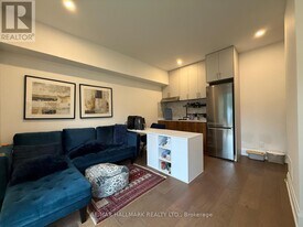 14 Persica St in Richmond Hill, ON - Building Photo