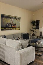 348 Lake Davenport Cir in Davenport, FL - Building Photo - Building Photo